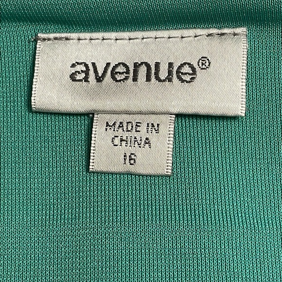 avenue, floral, maxi dress. Size 16 - Picture 11 of 13